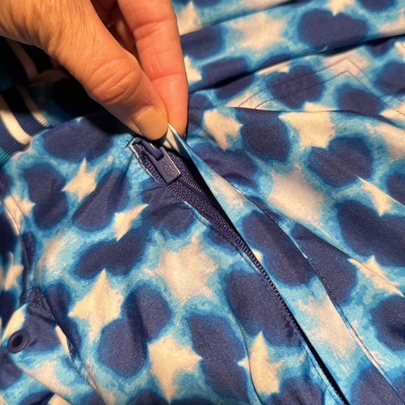NWT - FP Movement, Women's Top Seed Printed Tennis Jacket, Blue/White 💙Adorable - Picture 3 of 10